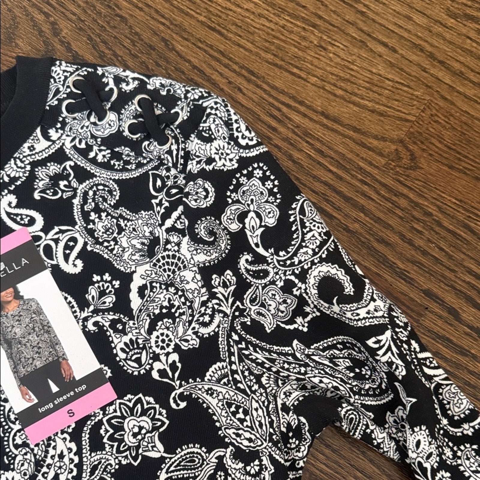 Rafaella Women’s Black & White Paisley Long Sleeve Top Size Small NWT
