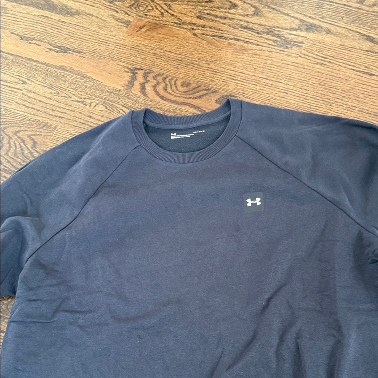 Under Armour Men's black Crewneck Sweater sweatshirt large