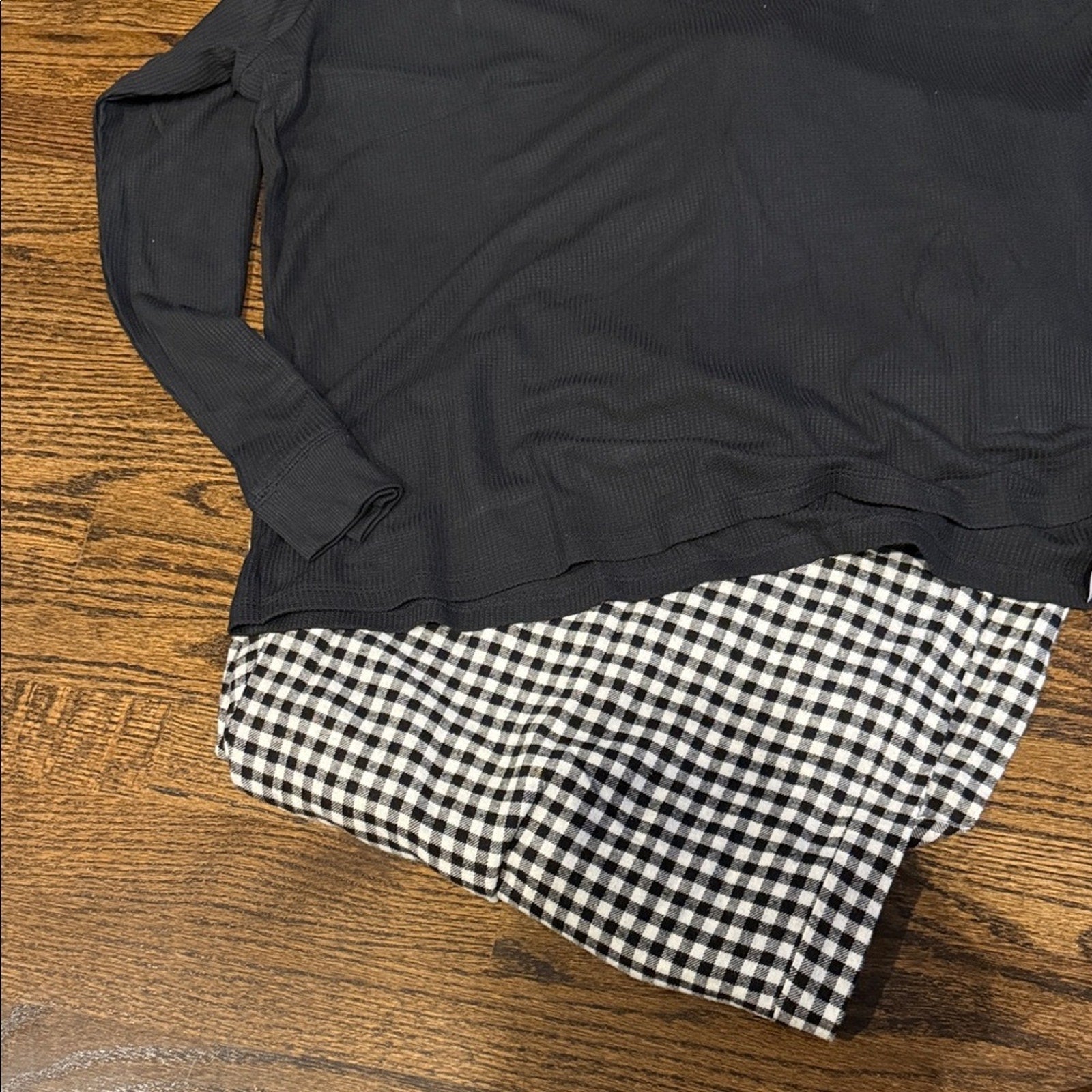 Gap woman’s GAP Black Top with Checkered pajama flannel set NEW XXL