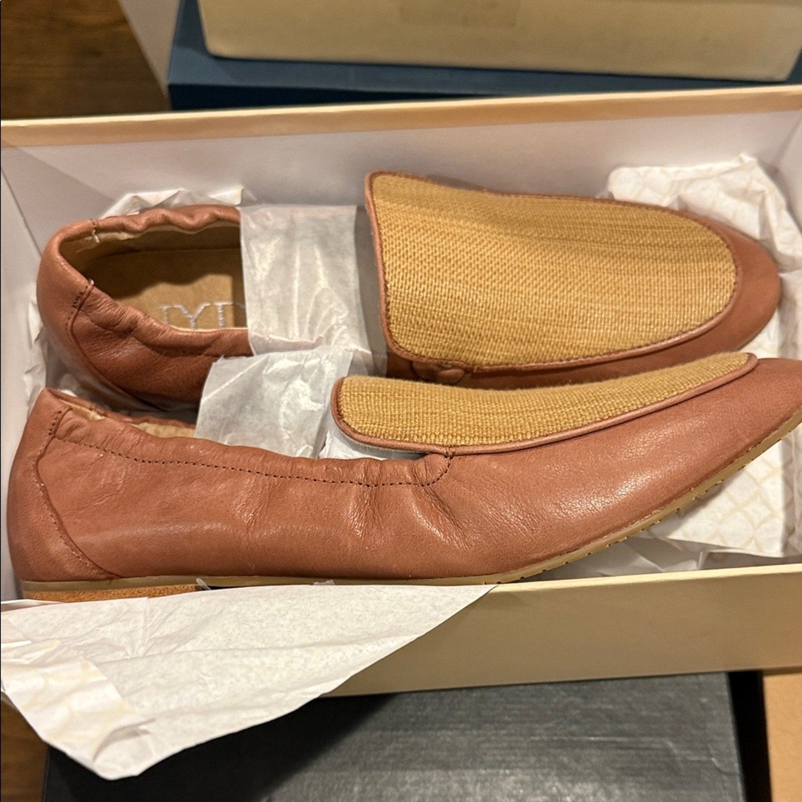 NYDJ Brown & Tan Leather Loafers Women’s Size 10 Slip-On Shoes NWT