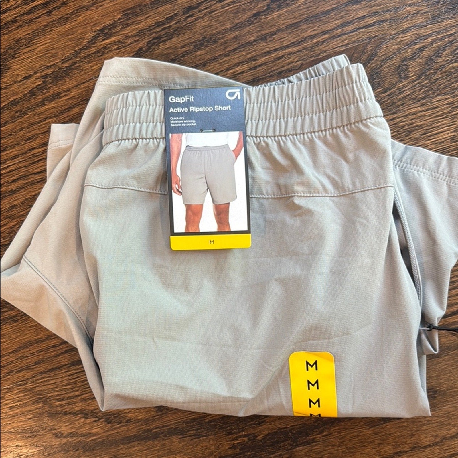 GAP GapFit Men’s Gray Athletic Shorts Size L New With Tags