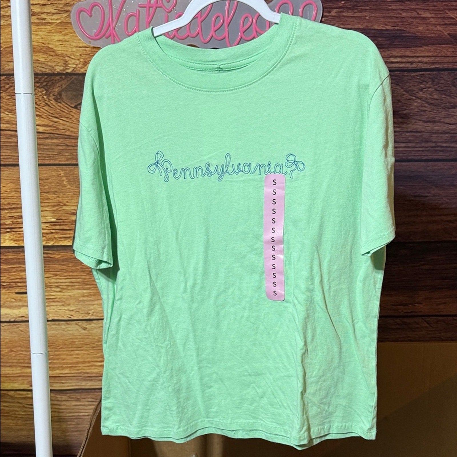 State of Mind Pennsylvania Graphic Tee Green Women’s Small NWT