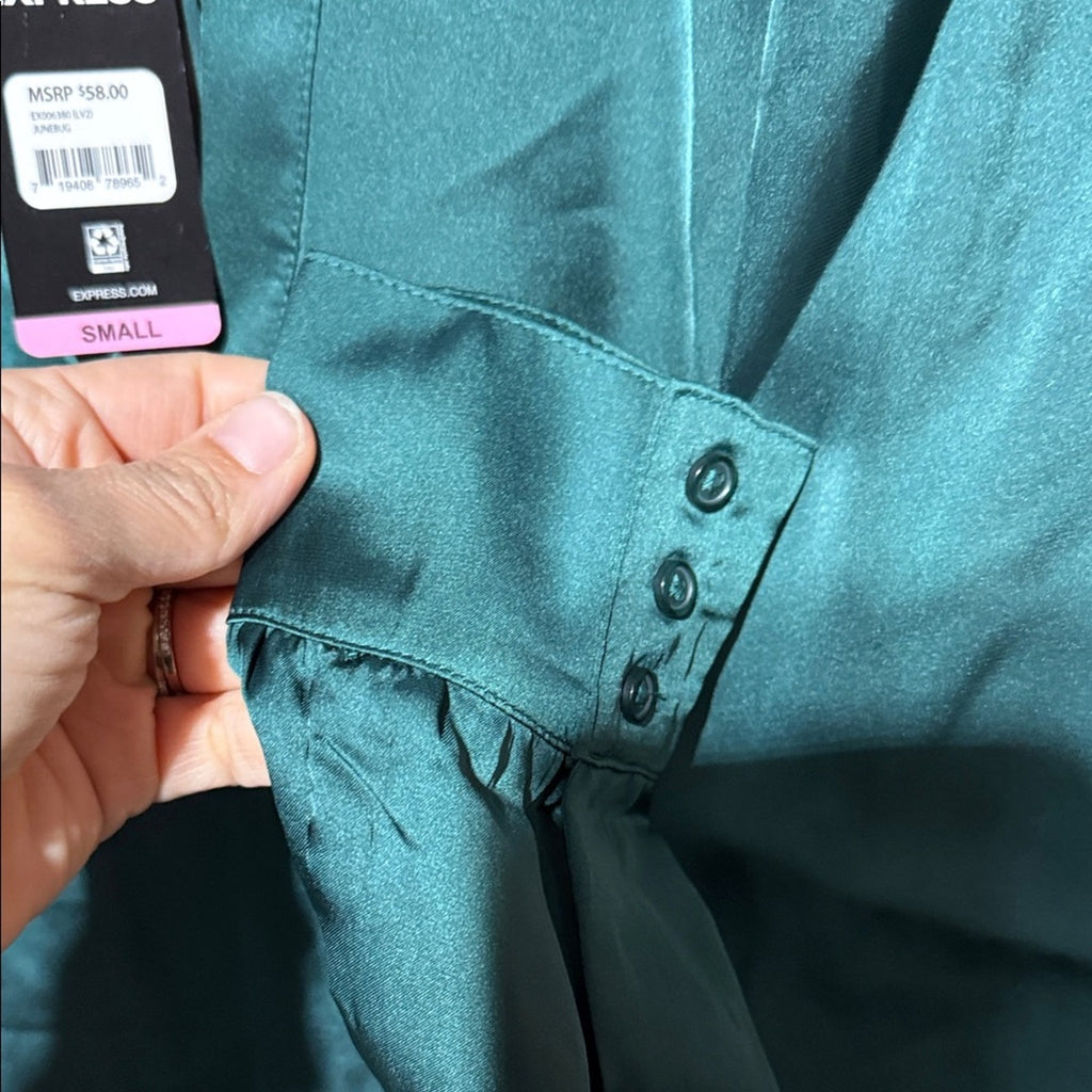 Express Emerald Satin V-Neck Blouse satin so cute 🥰 new small