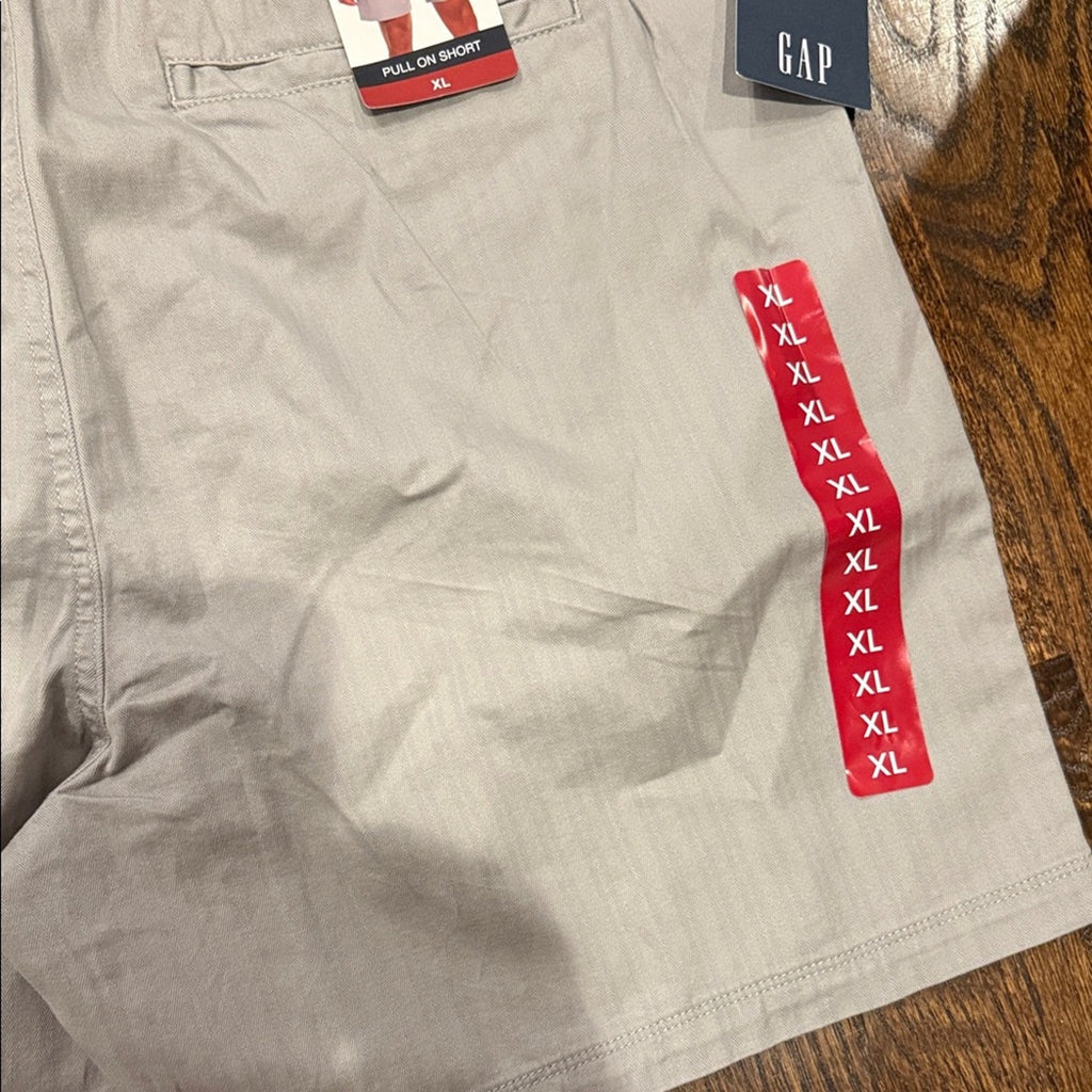 GAP Men's Light Gray Flat Front Shorts xl grey NEW