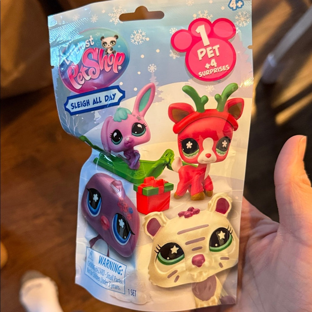 Littlest Pet Shop Festive Friends Set - Pink, Red, Green