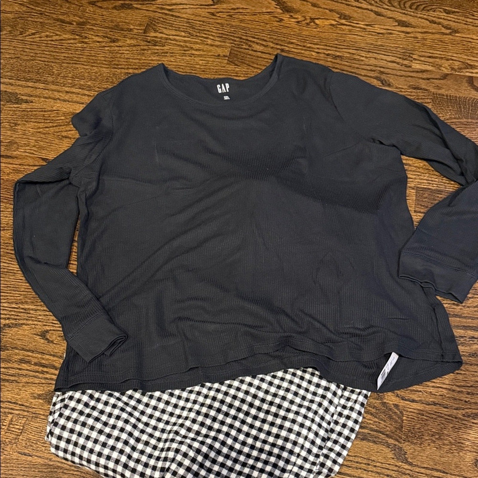 Gap woman’s GAP Black Top with Checkered pajama flannel set NEW XXL