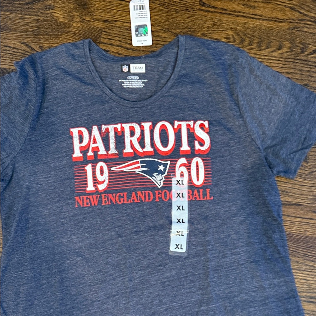 Patriots woman’s XL Blue T-Shirt tee nfl new