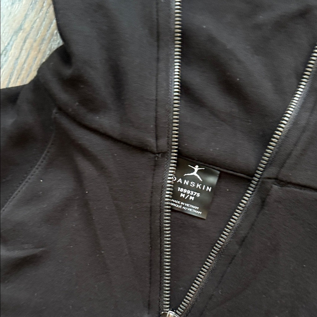 Danskin Women’s Black Quarter-Zip Pullover Athletic Top Size M – NWT