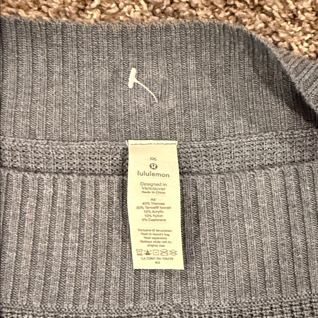 Lululemon flow poncho sweater Gray Sweater onesize NEW
