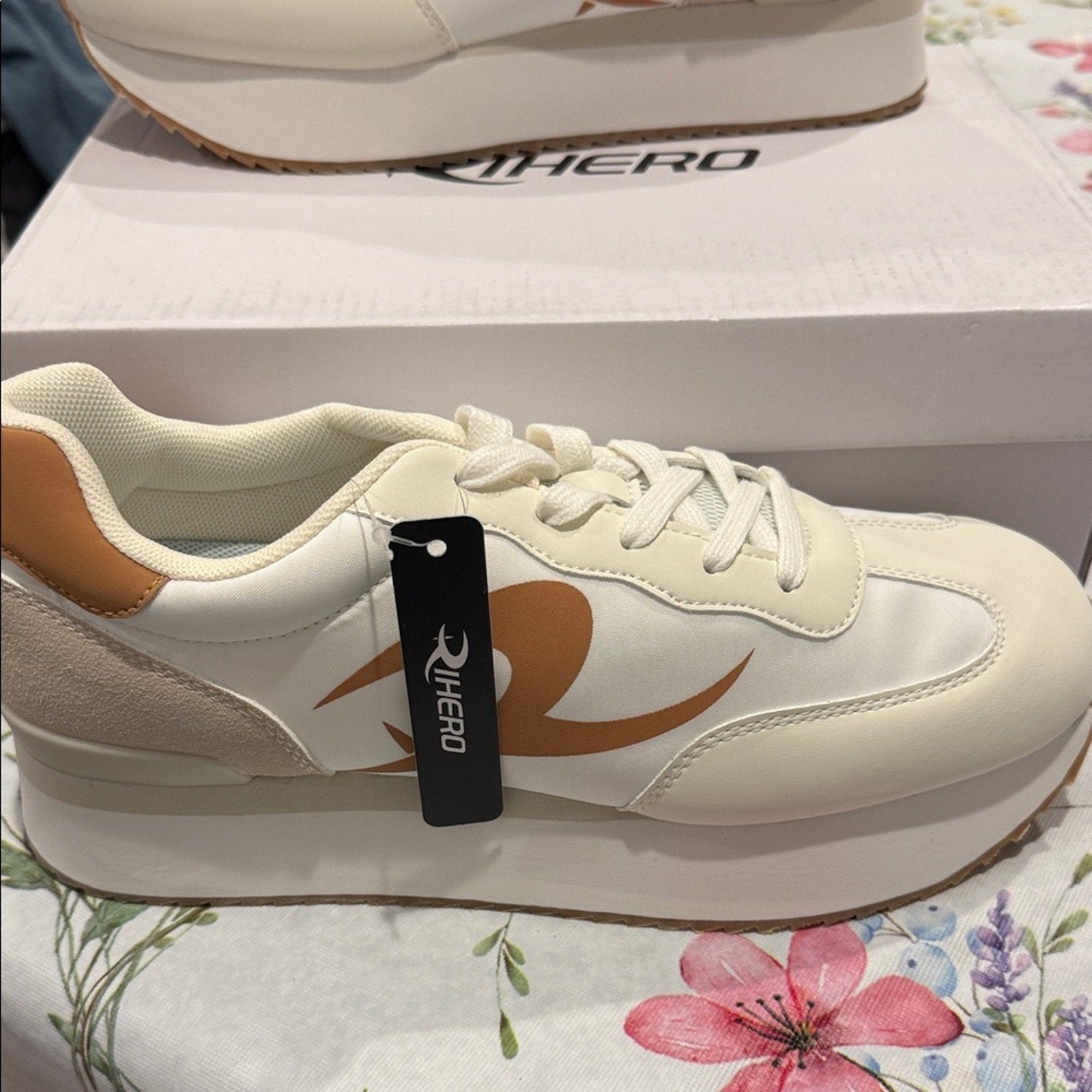 Cream & Tan Platform Sneakers Women’s Size 10 Comfortable Casual Shoes NWT