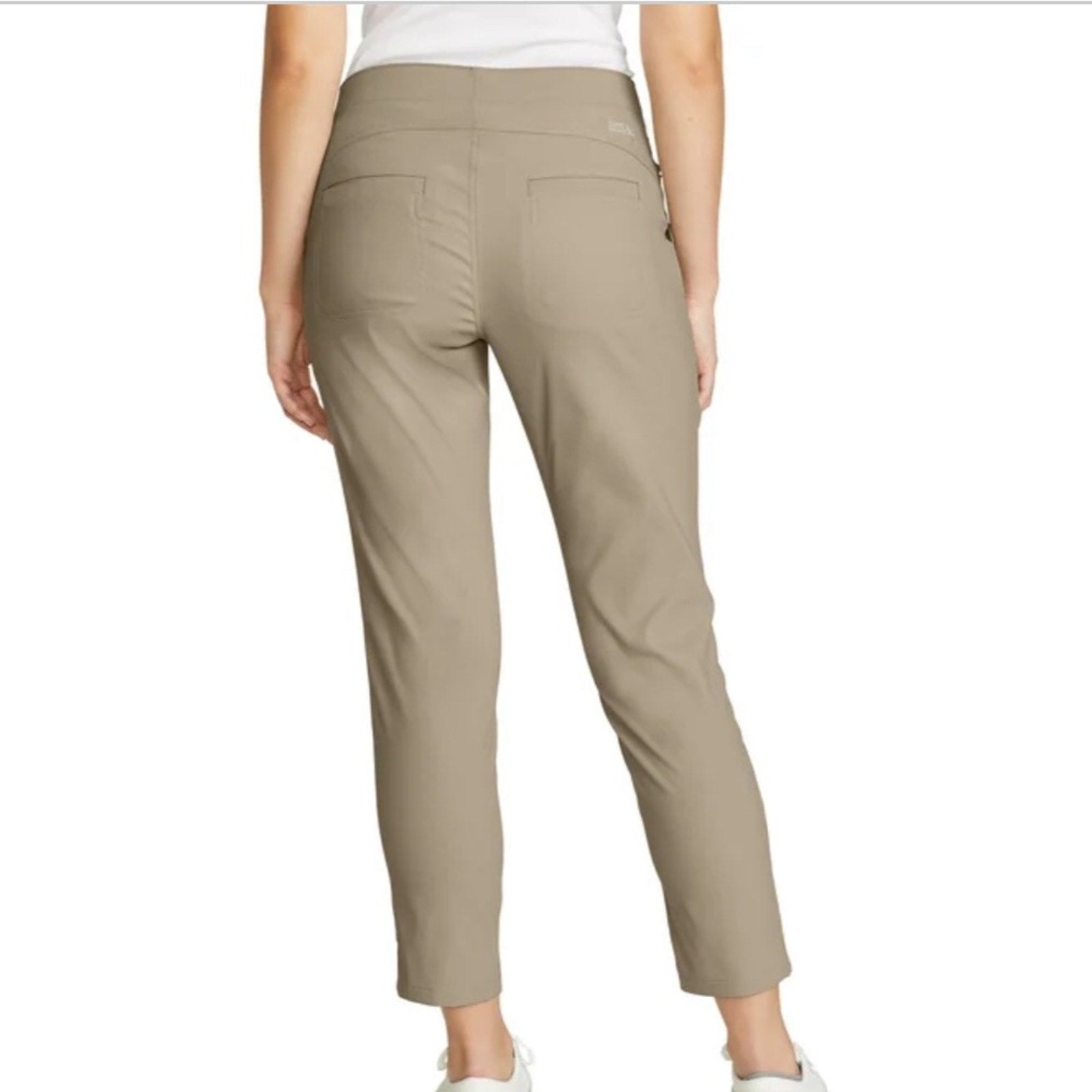 Eddie Bauer woman’s hiking capri  Chinos - Light Tan