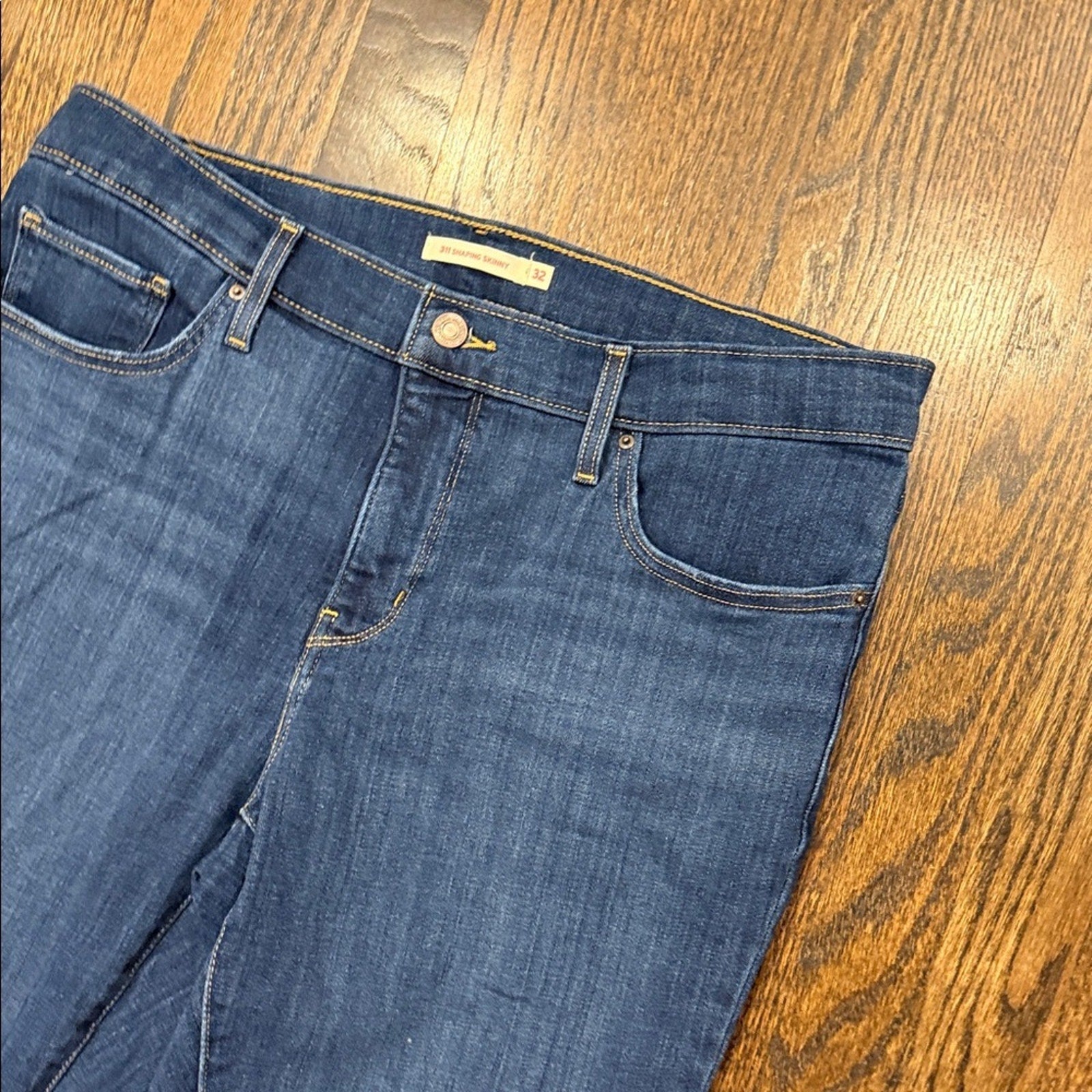 Levi’s size 32 Classic Blue Women's Jeans 311 skinny