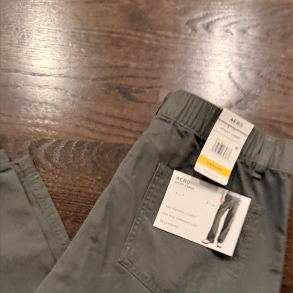 Aeropostale Women’s Olive Cargo Pants Elastic Waist Utility – Medium – NWT