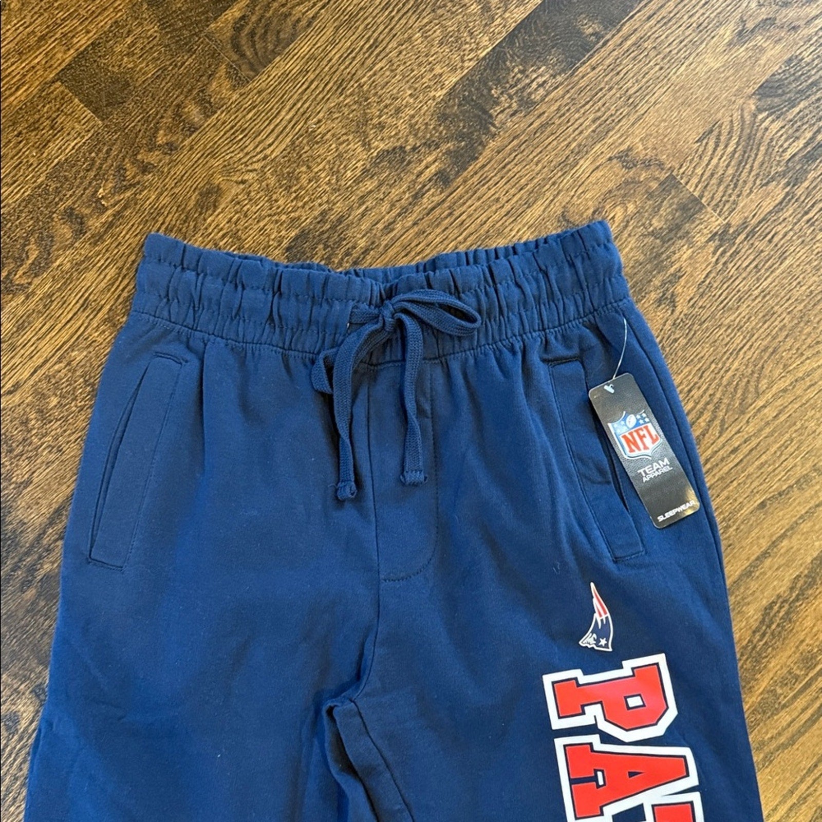 NFL Patriots Navy Joggers with Red Logo mens small NEW
