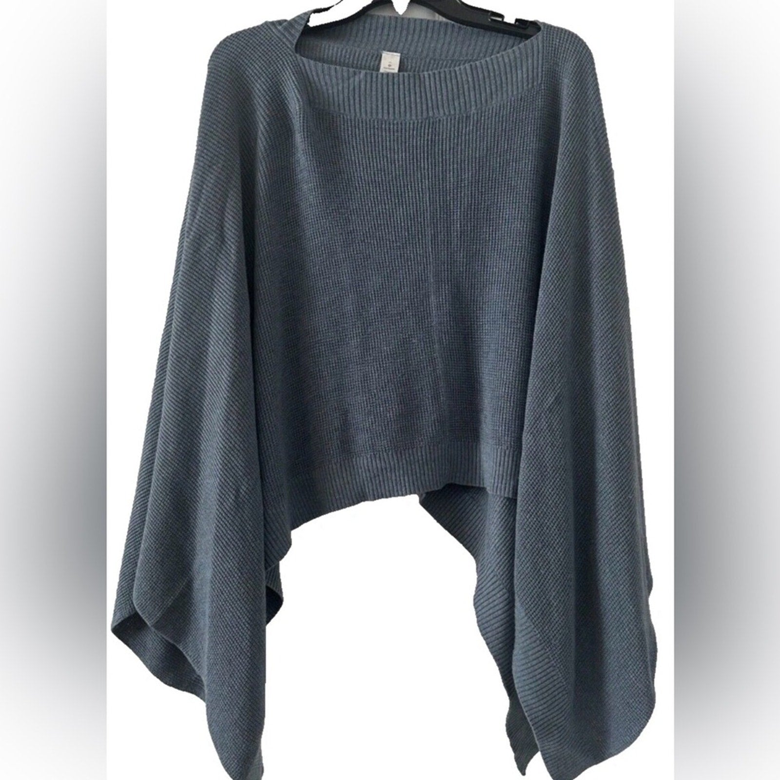 Lululemon flow poncho sweater Gray Sweater onesize NEW