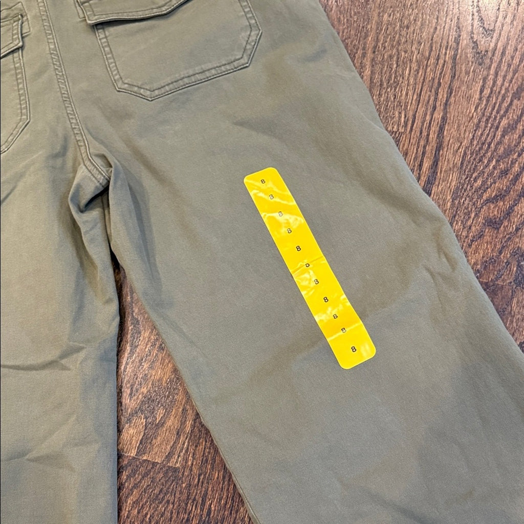 Social Standard woman's Green Cropped Pants slacks size 8 NEW