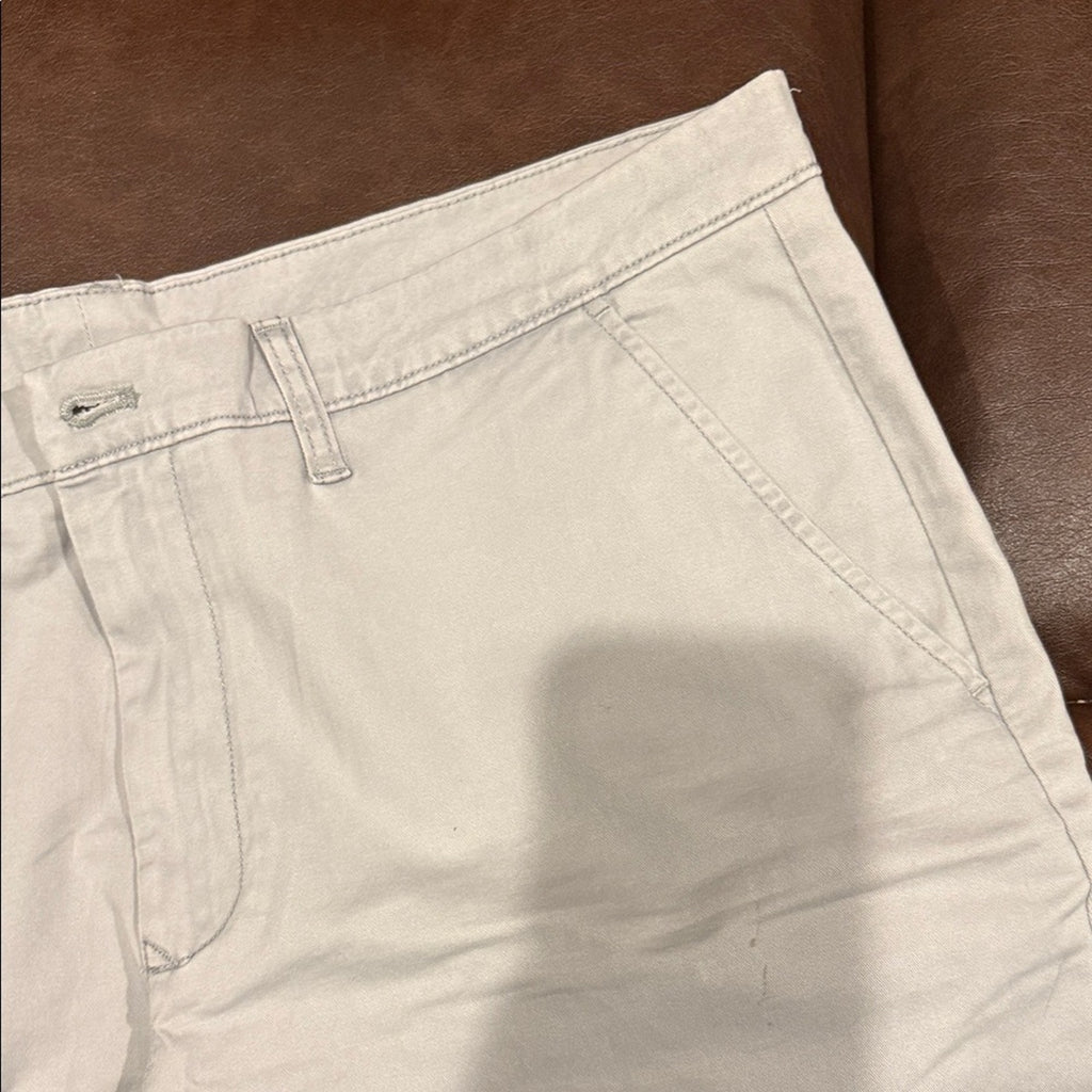 Members Mark Men's light khaki 40 flat front  Casual Shorts NWOT