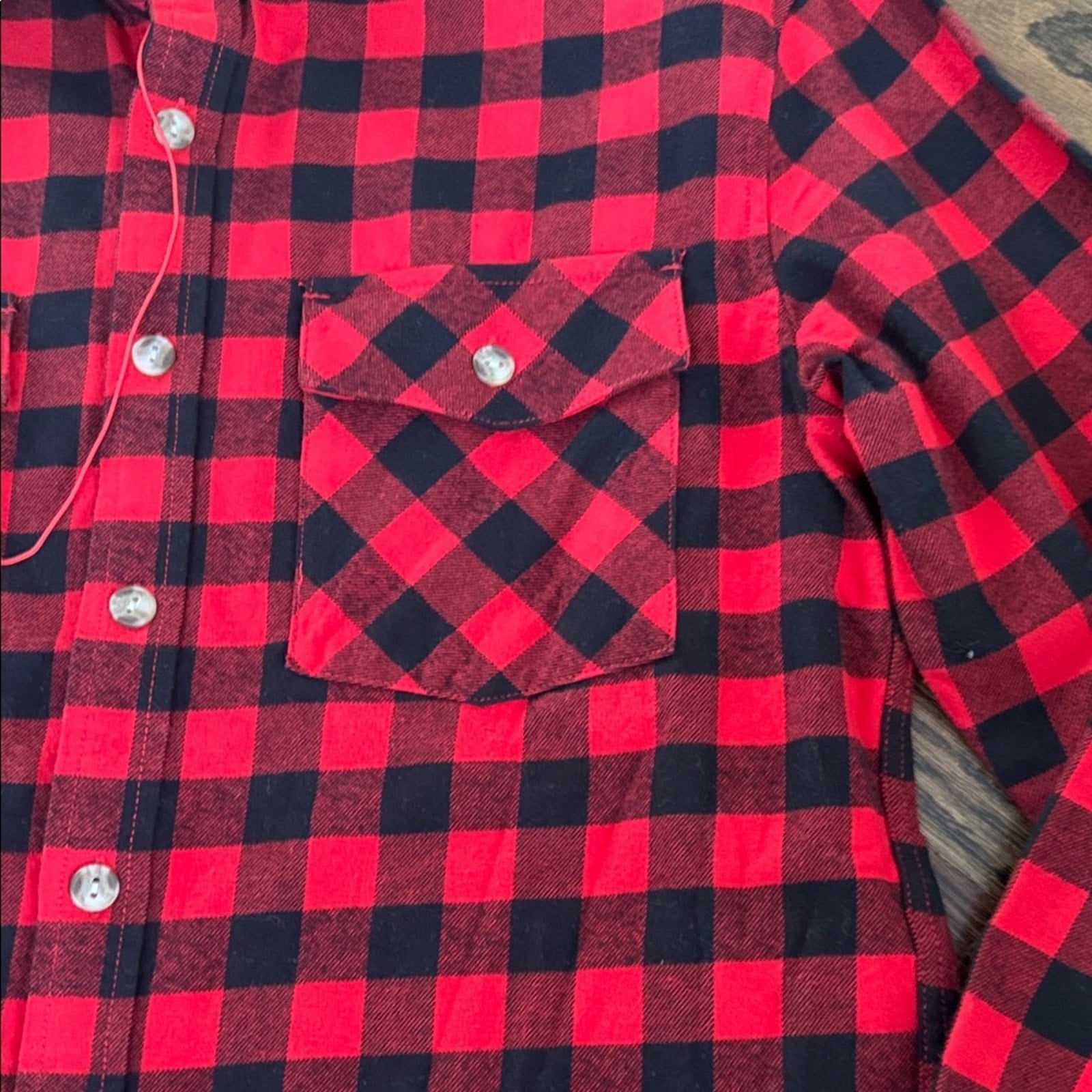 woolrich mens Red and Black Plaid Shirt button down size small NWT
