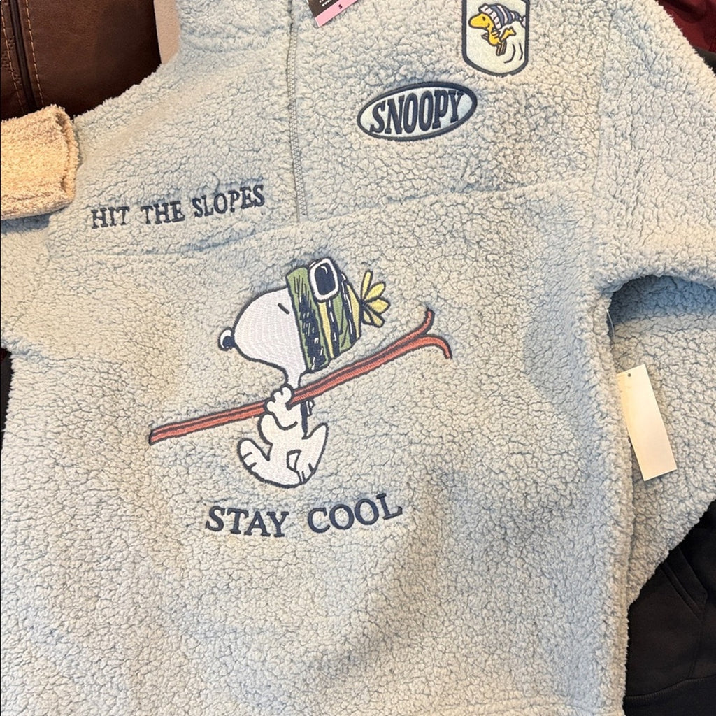 Woman’s small  Sherpa Fleece Pullover - Light Blue peanuts snoopy NEW