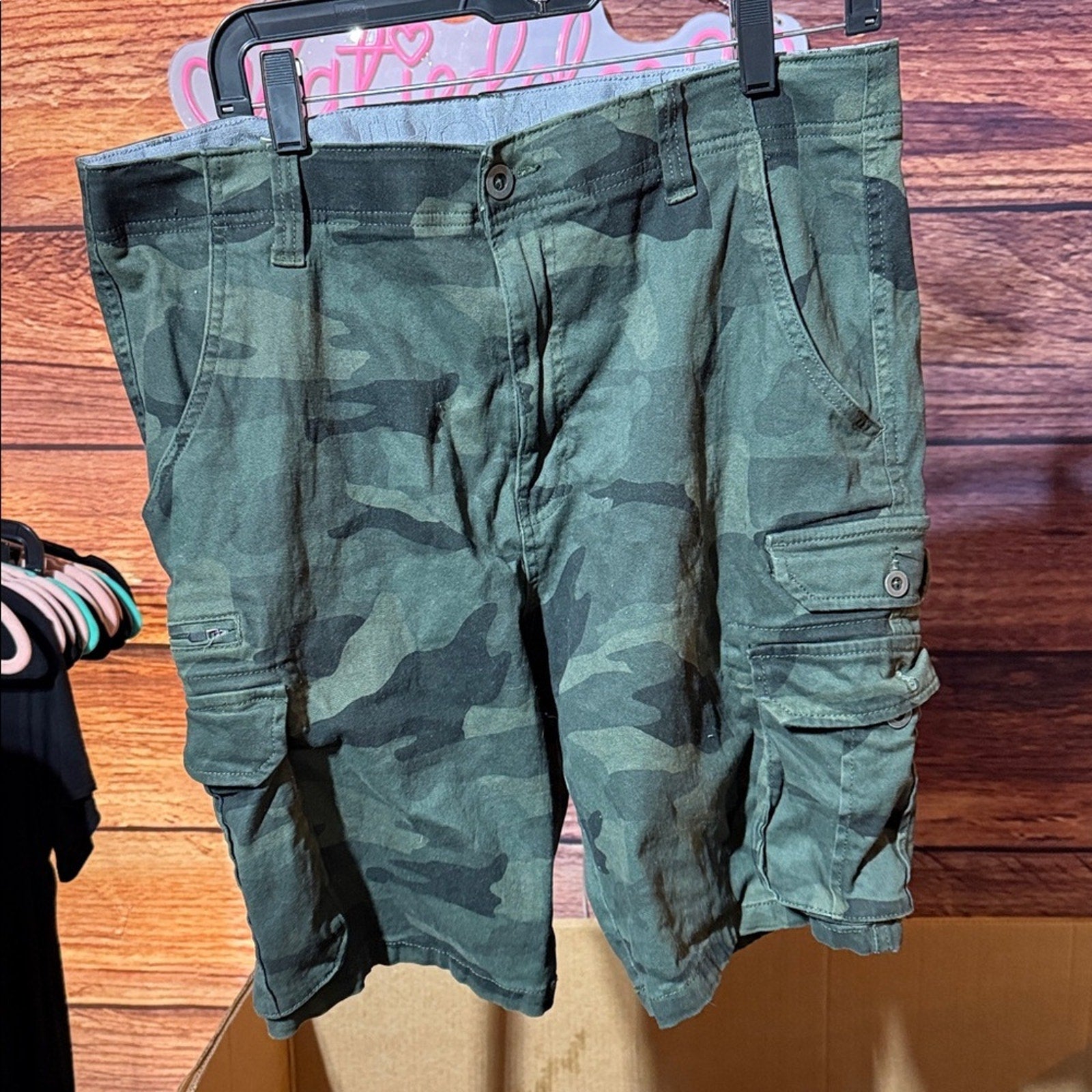 Men's Camouflage Cargo Shorts 36 NWOT