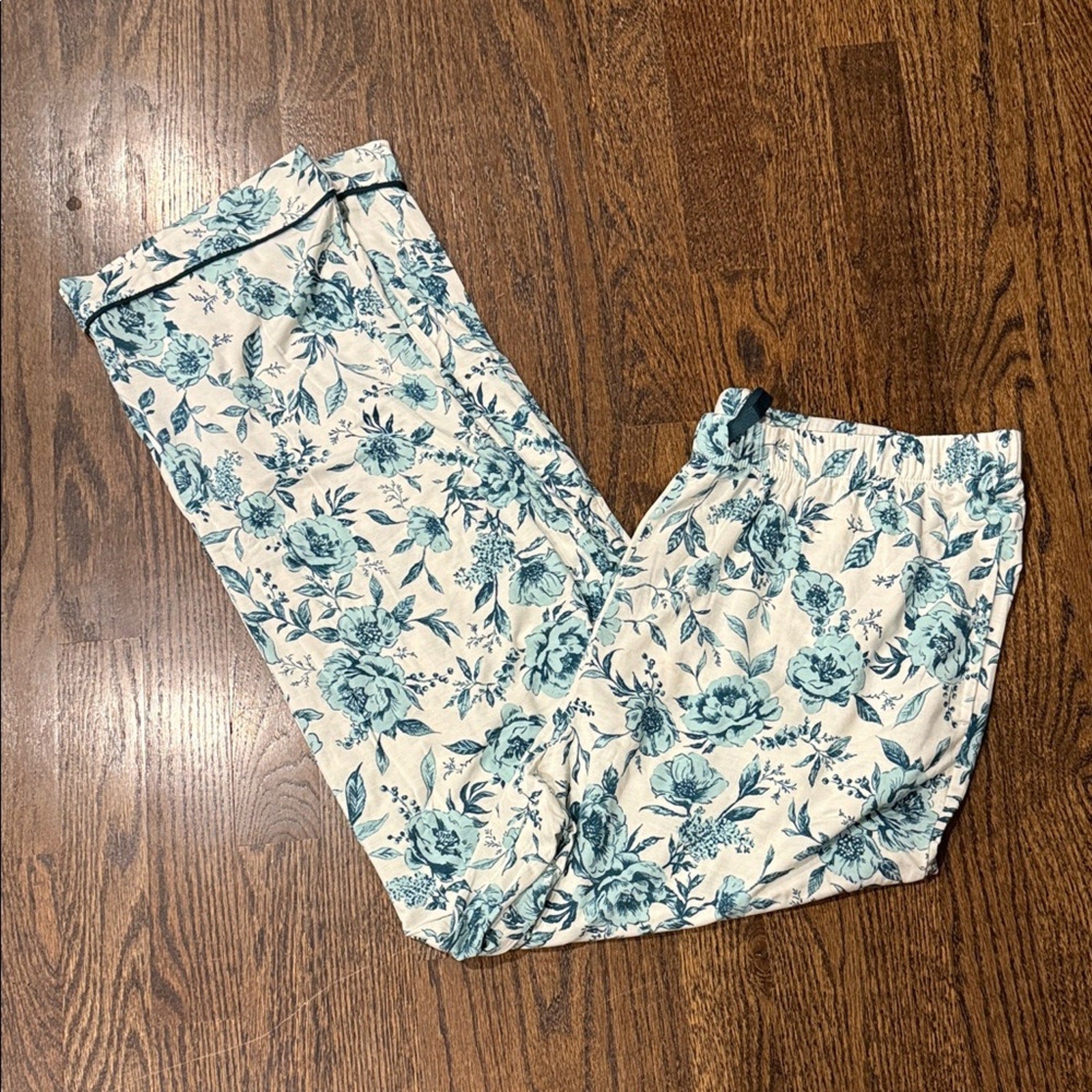 Members mark woman’s large Floral Print Pajama Pant nwot