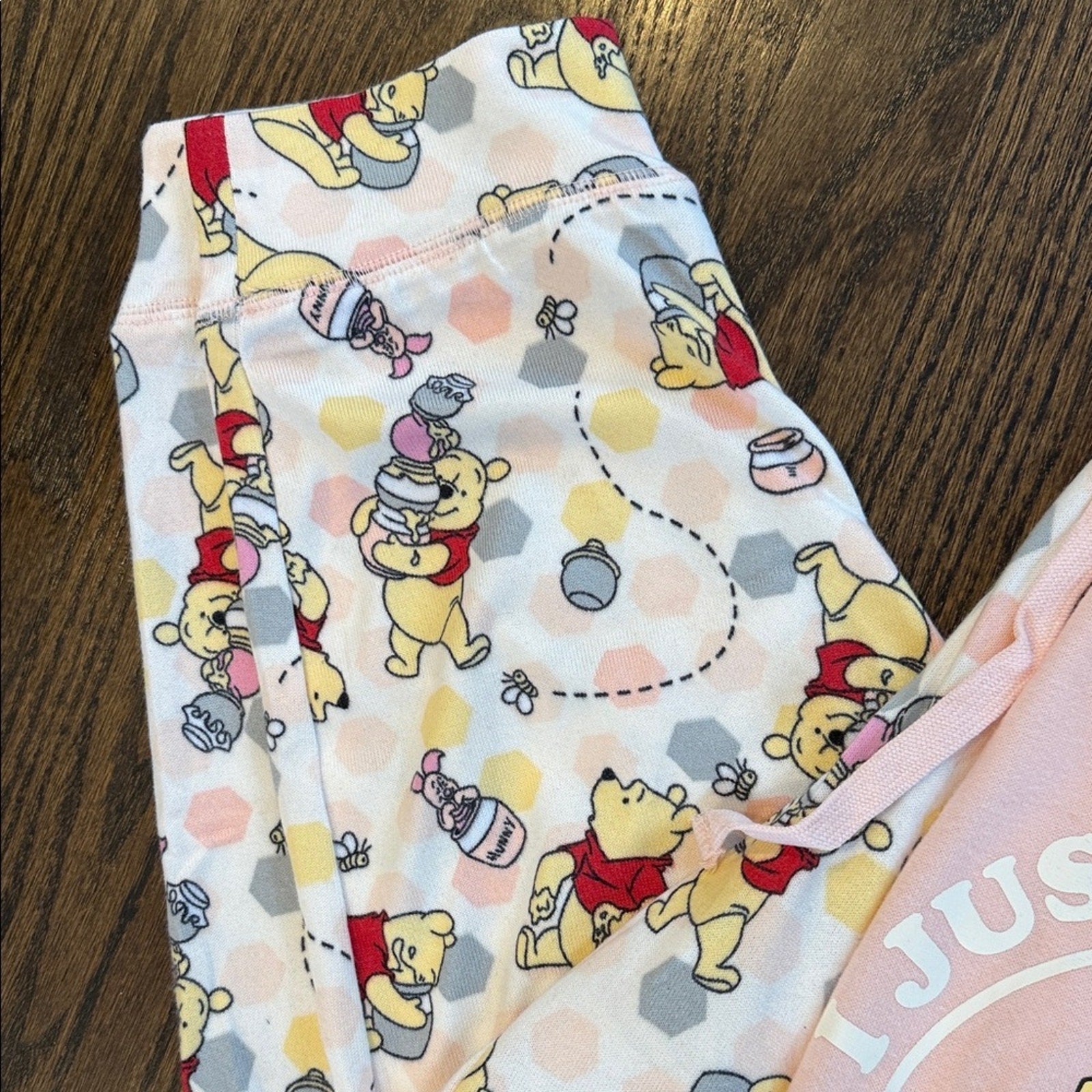 Disney woman’s Winnie the Pooh XL Pajama Set - Pink and Yellow
