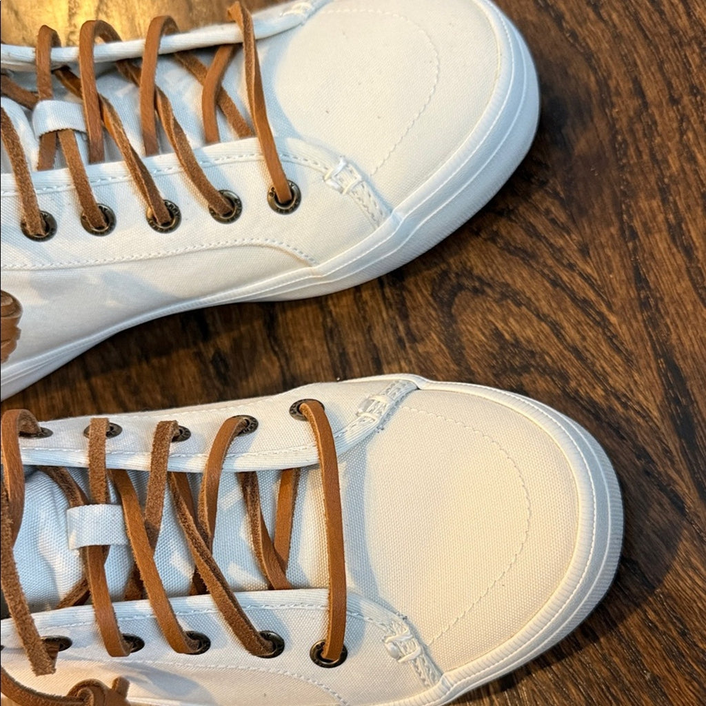 Sperry womens 6 Cream High-Top Sneakers with Brown Laces