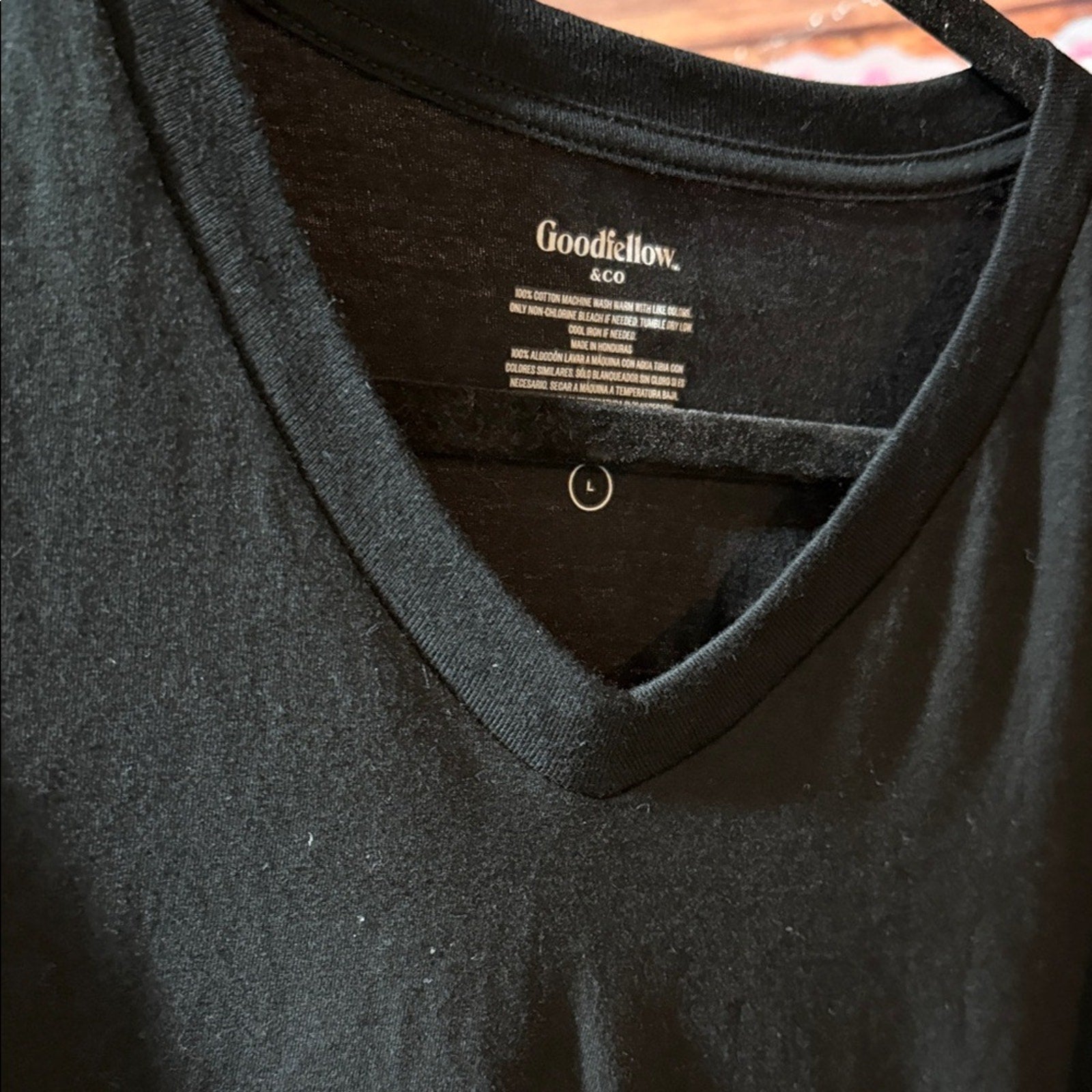 Goodfellow & Co Men’s Black V-Neck T-Shirt Size Large – NWT