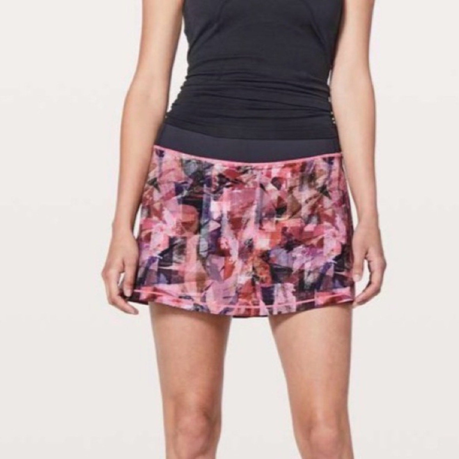 Lululemon woman’s skort size 4 Stylish Pink rival USED