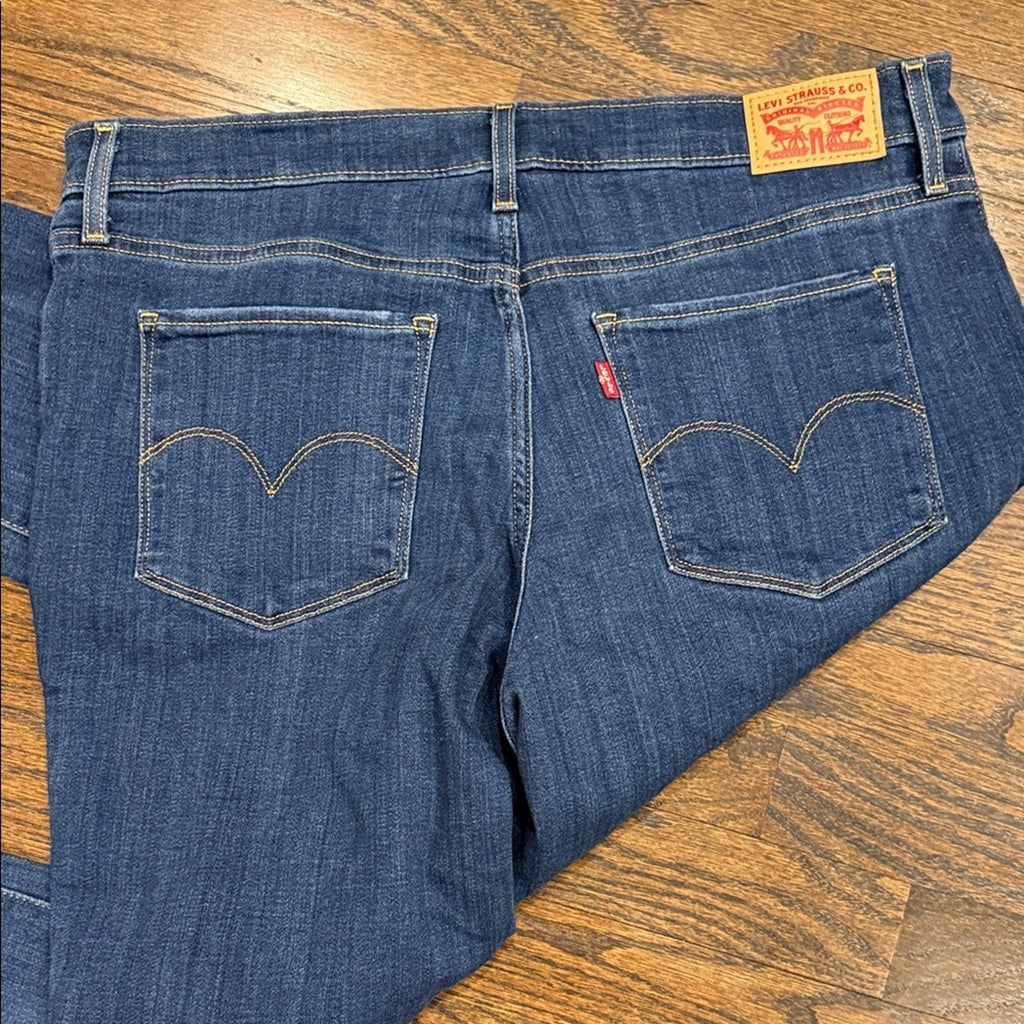 Levi’s size 32 Classic Blue Women's Jeans 311 skinny