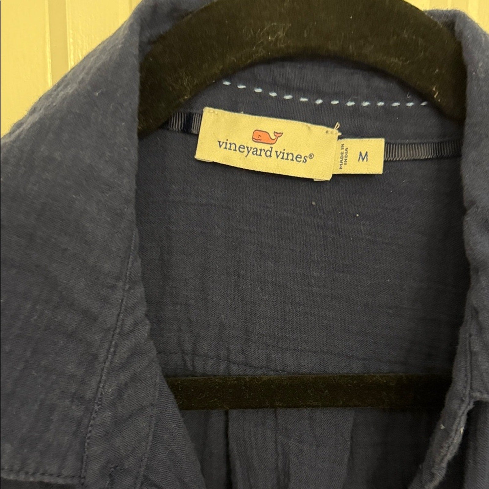 Woman’s vineyard vines Deep Blue Shirt button down Medium used