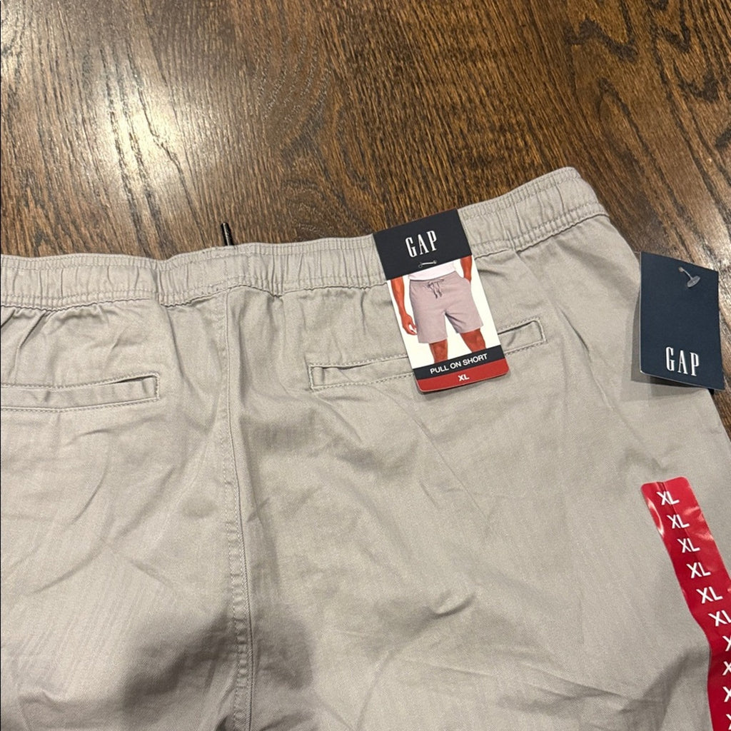 GAP Men's Light Gray Flat Front Shorts xl grey NEW