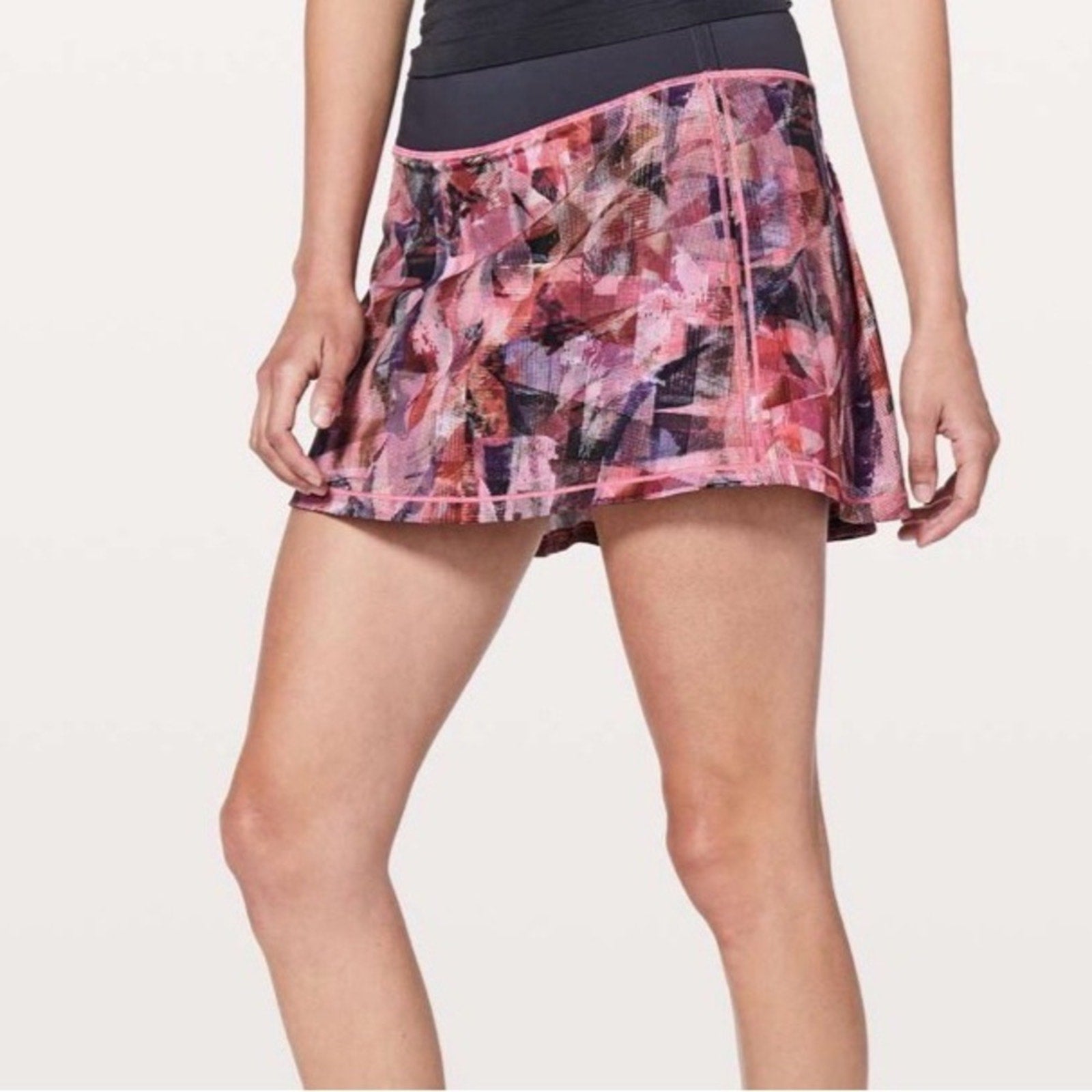Lululemon woman’s skort size 4 Stylish Pink rival USED