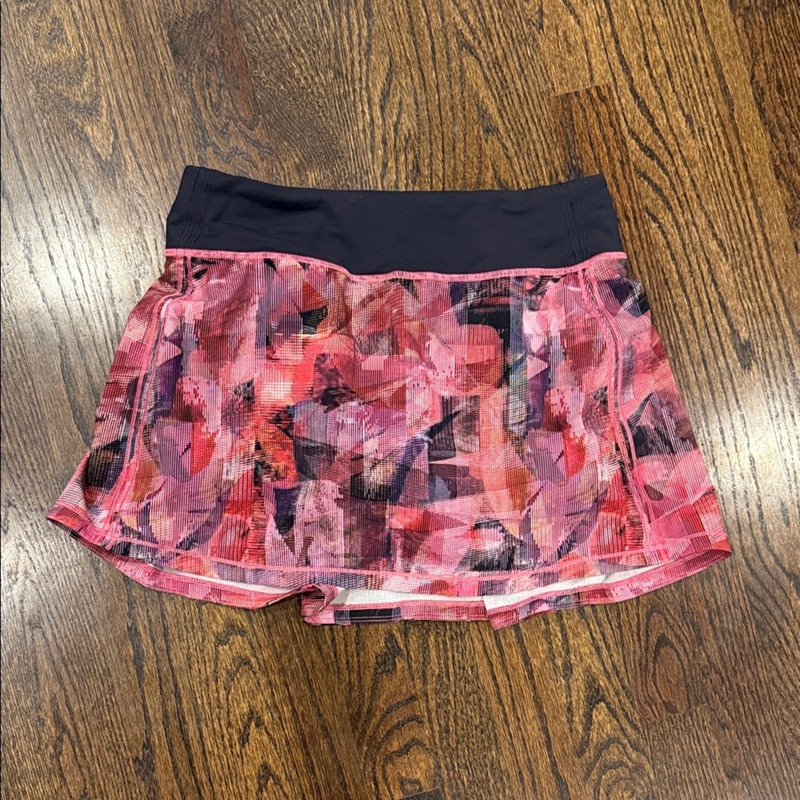 Lululemon woman’s skort size 4 Stylish Pink rival USED