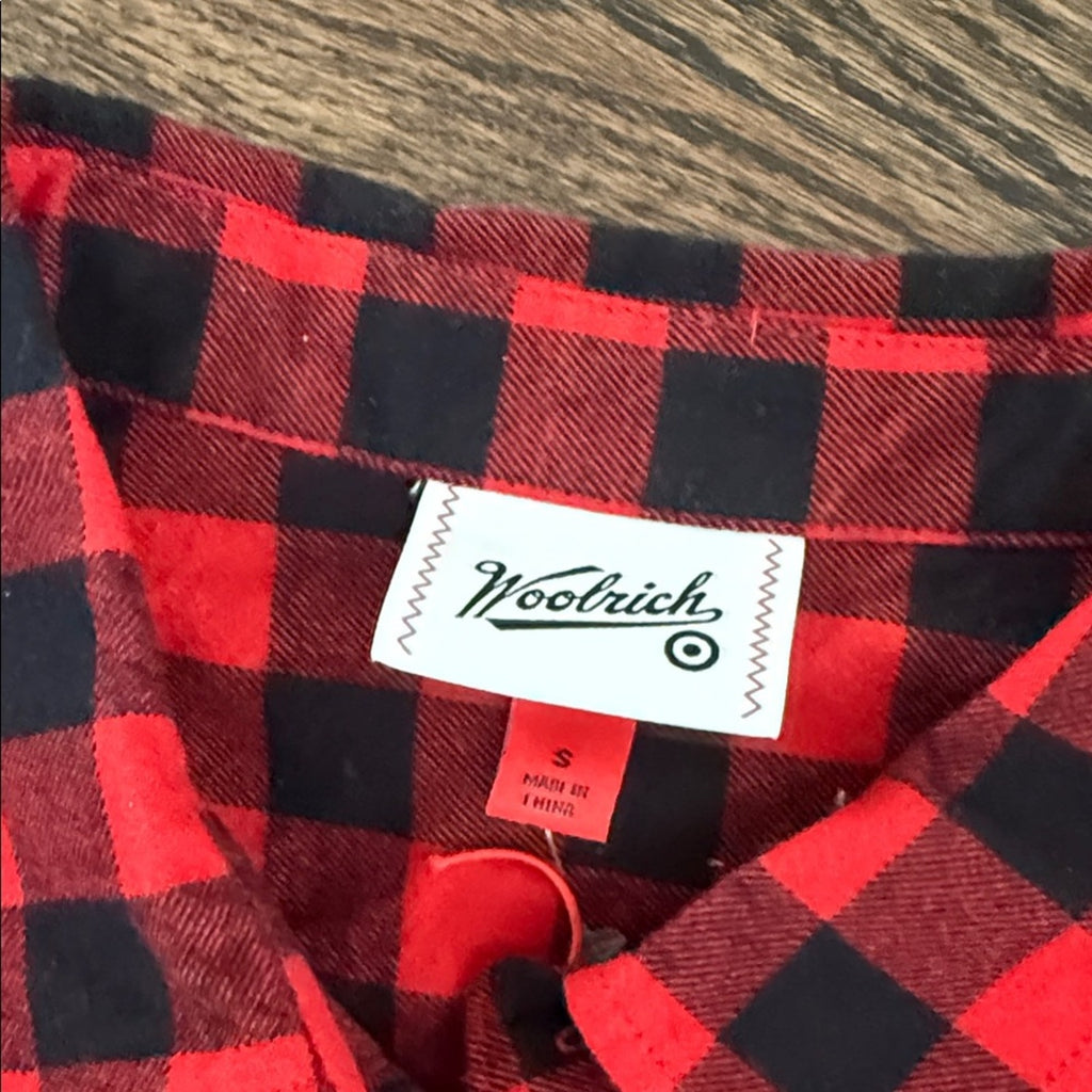 woolrich mens Red and Black Plaid Shirt button down size small NWT
