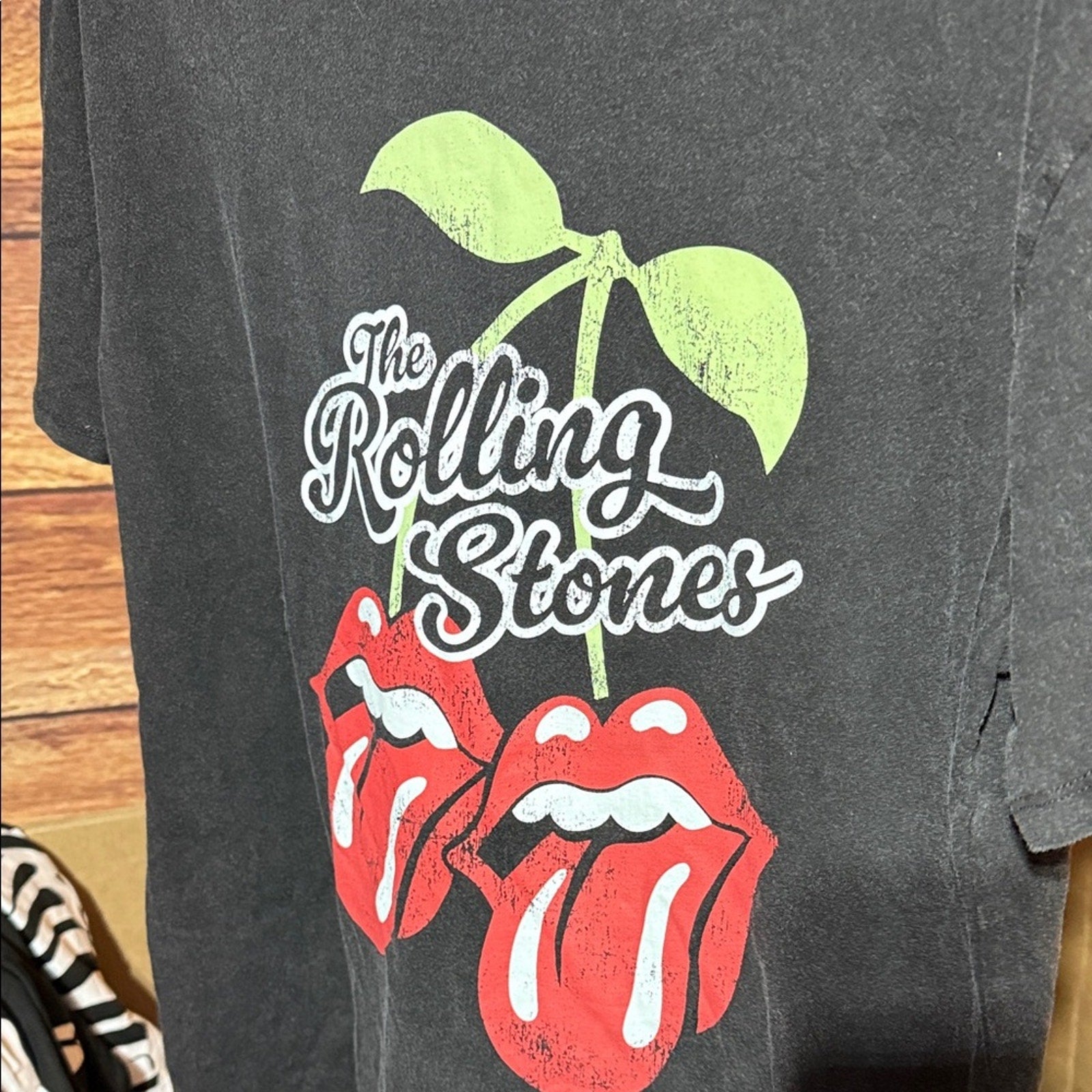 Rolling Stones Graphic T-Shirt woman’s medium new