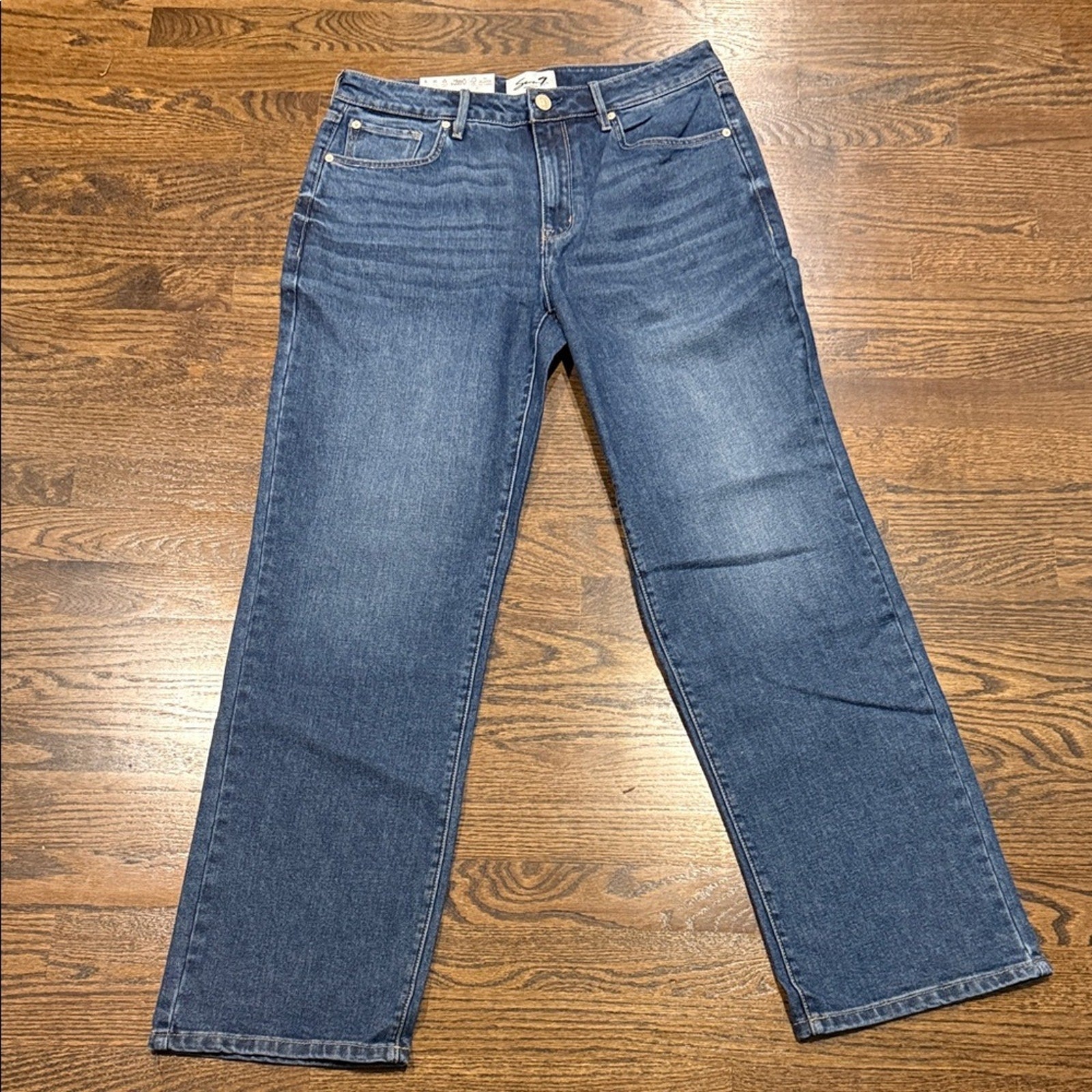 Seven7 Women’s loose Straight Leg fit Jeans Blue Denim Size 6 – NWT